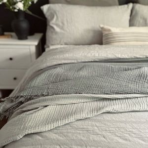 4 Layer muslin blanket. Turkish Cotton